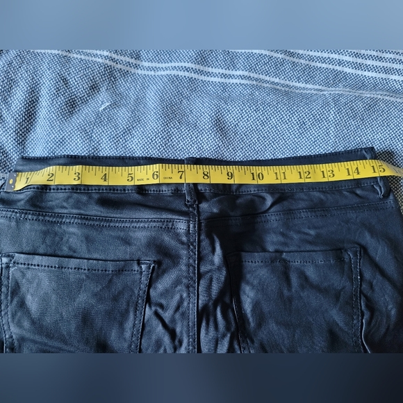 Ladies black coated skinny jeans, size 30 - Picture 5 of 5